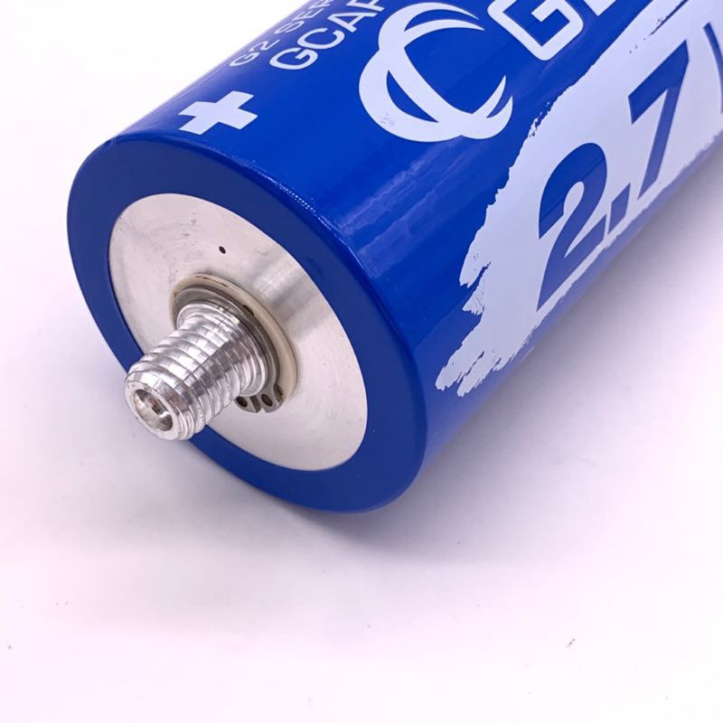 2,7 V 3000F Super Farad Kondensator 136x60mm Lange Fuß Niedrigen ESR Hohe Frequenz Ultrakondensator für Auto Energie versorgung Automobil