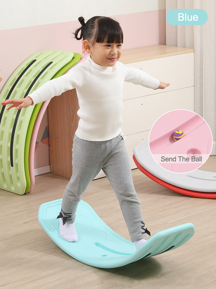 Altalena Balance Board plastica asilo all&#39;aperto per bambini Indoor Smart Kids Sense Training curvo Skateboard nuoto giocattolo regalo: Blue