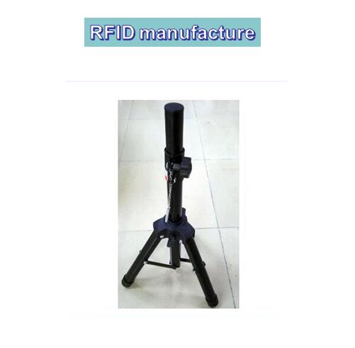 Antenne RFID UHF à polarisation circulaire à longue portée à gain 9dbi pour lecteur RFID UHF à moyenne portée dans l'accès au stationnement/fréquentation des personnes: stand holder