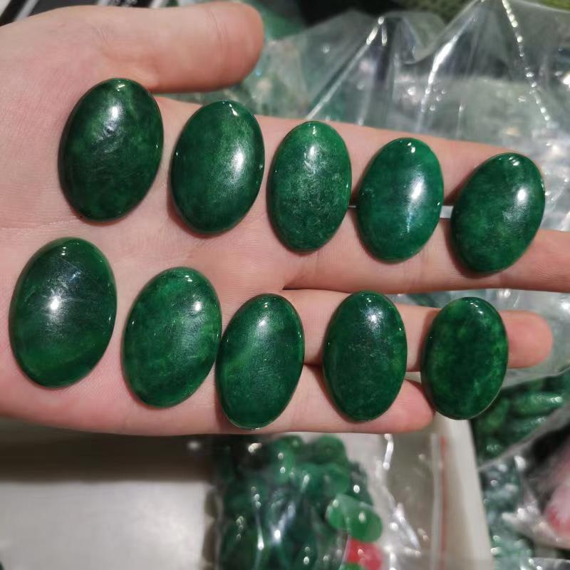 1 pz/lotto pietra naturale verde giada ovale pietra preziosa intarsiato pendenti bracciali e altri accessori gioielli gemme nude all&#39;ingrosso fai da te