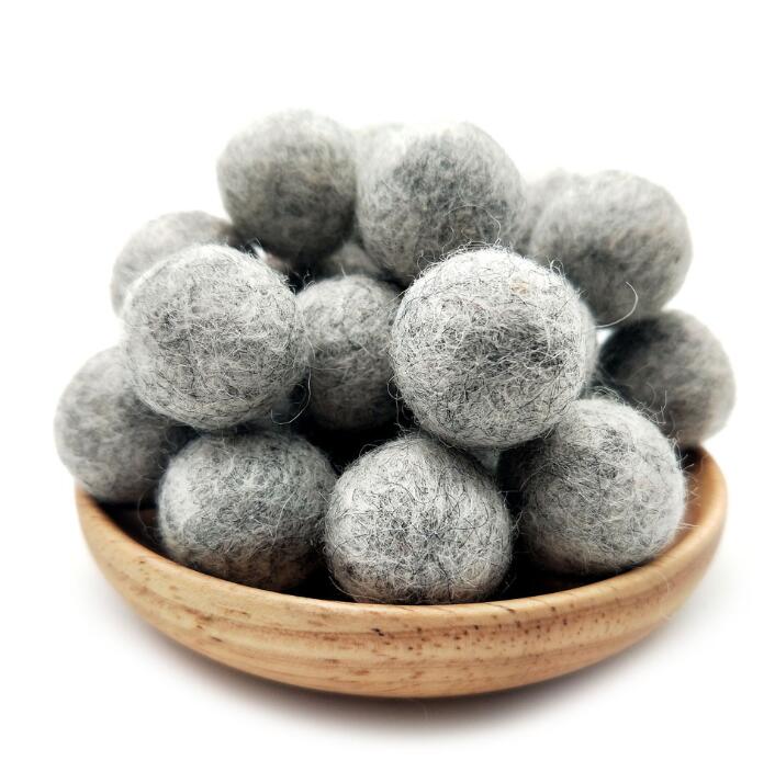 10pcs/lot 3cm 100% Wool Felt Balls Colorful Diy Pom Poms Craft Material Balls Of Wool Christmas Room Decro Decoration for home: snowflake gray