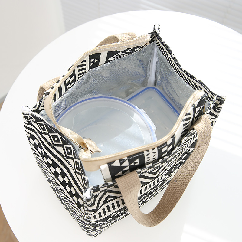 striped pattern lunch bag with foil insulation and handles for work and commuting