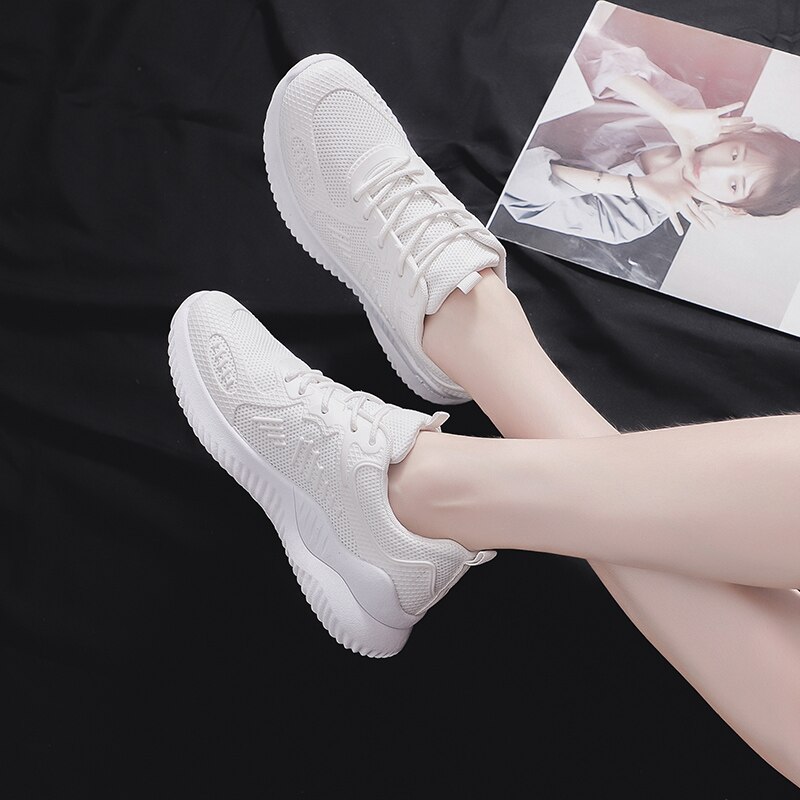 Billig lista tenis feminino sportskor vita kvinnor tennisskor kvinnliga atletiska sneakers joggingskor