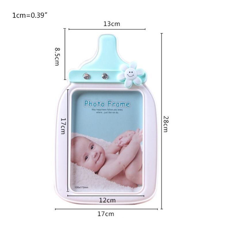 Baby cartoon flesvormige fotolijst voor een kind met een verjaardagsfoto