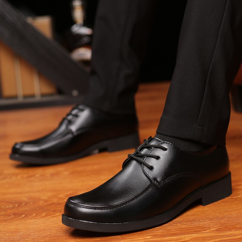 black Men Formal Shoes autumn Winter Men Dress Shoes Brand Men Leather Shoes Men Classic Business Gentleman Big Size