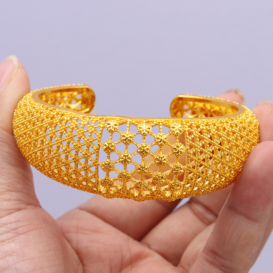 1 pc middle east 24k gold-plated hollow c-shaped bracelets, dubai, wedding gift for european and american women