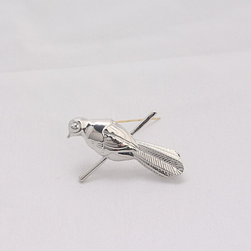 Broches de pájaro Vintage Petyr Baelish Pin Badge, Nueva joyería de animales de película, hombres y mujeres,