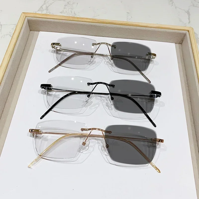 Geavanceerde lichtgevoelige kleurveranderende bril Anti-blauw licht Platte lichtlens Frameloze high-definition bijziendheidsbril voor dames