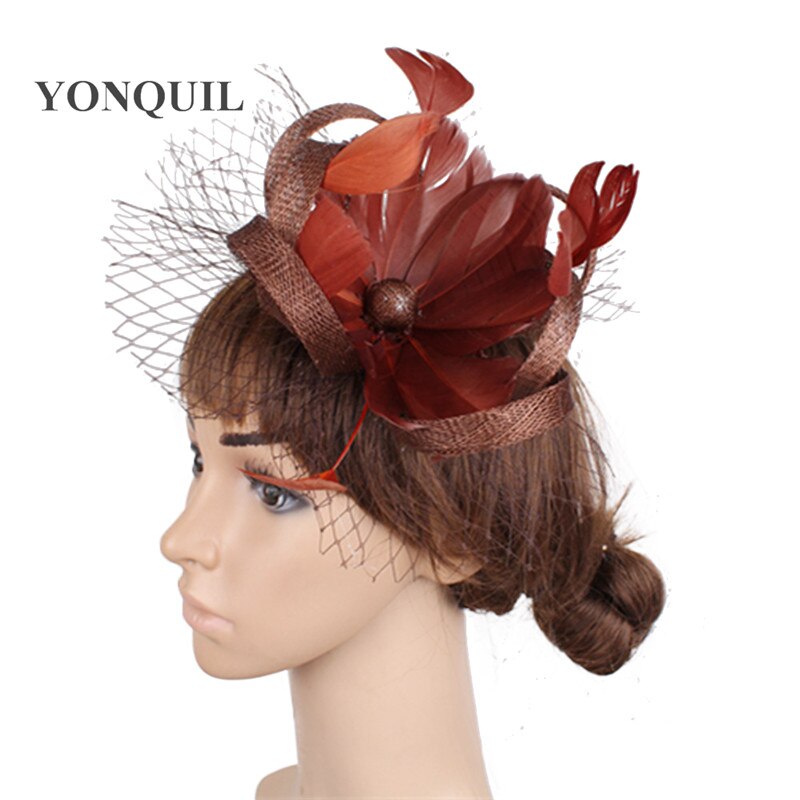21 farver klassisk sinamay lille fjer blomst fascinator pige hovedbeklædning dame hovedbeklædning race dans fest hat myq 090: Brun