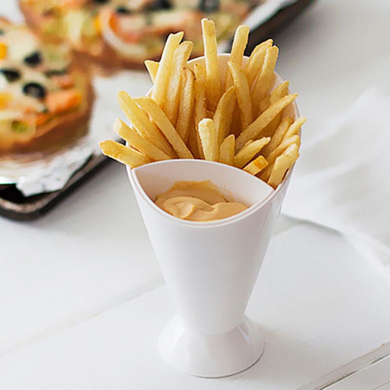 Batatas fritas titular de prateleira sortidas batatas fritas molho ketchup snack cone dip copo talheres servir titular batata cozinha ferramentas