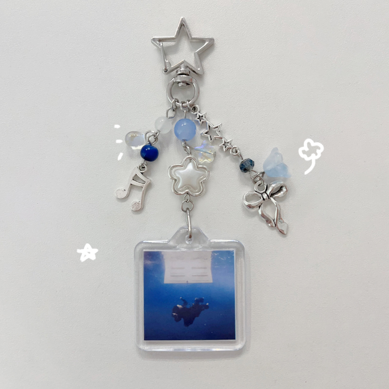 Chaveiro feito à mão HIT ME HARD E SOFT com miçangas azul Y2k presente charme
