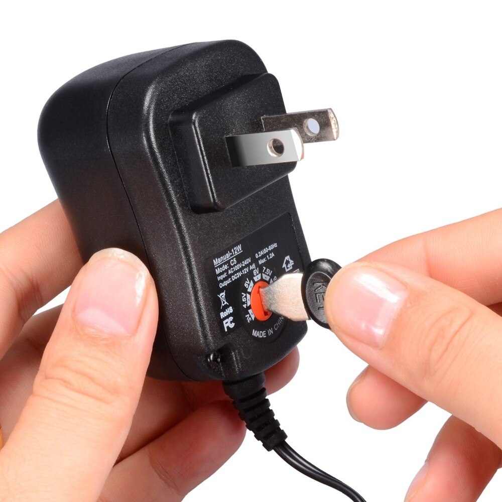 1PCS 12W Universal AC Wall Plug in Power Adapter 3v 4.5v 5v 6v 7.5v 9v 12v 1A charger with 6 pieces connection tip power supply