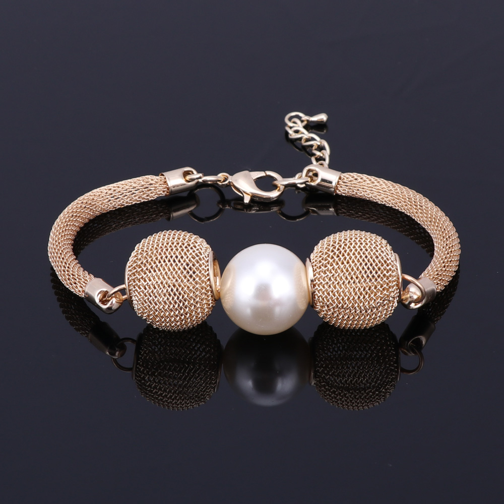 Frauen Simulierte Perlenschmuck Sets Gold Farbe Anhänger Hochzeit Zubehör Ohrringe Armbänder Halskette