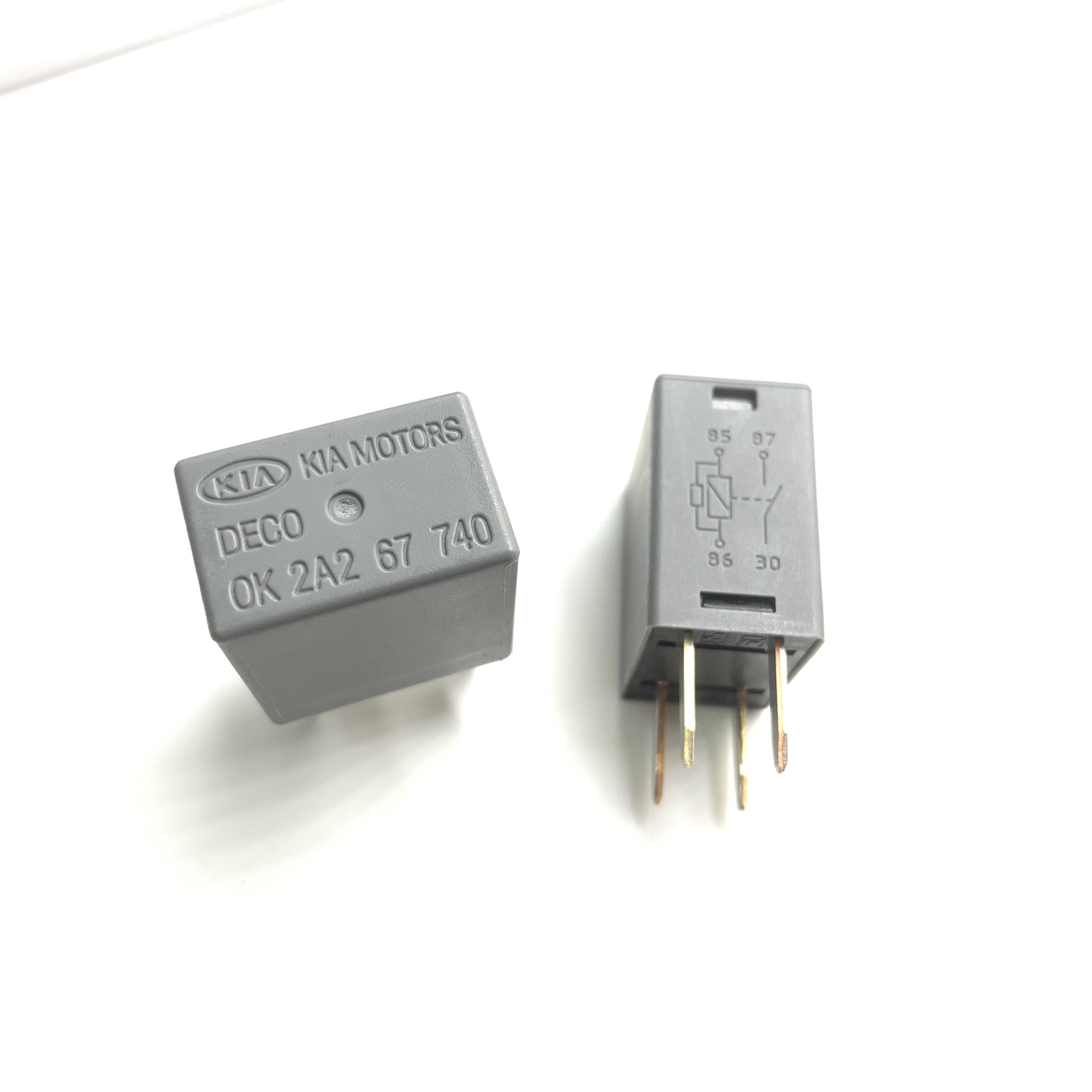 Reléet :ok 2 a 2 67 740,1 stk