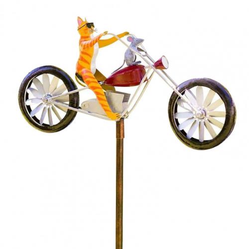 1 Set Wind Spinner Cats Riding Bike with Motorcycle Metal Delicate Wind Spinner for Garden: Cat