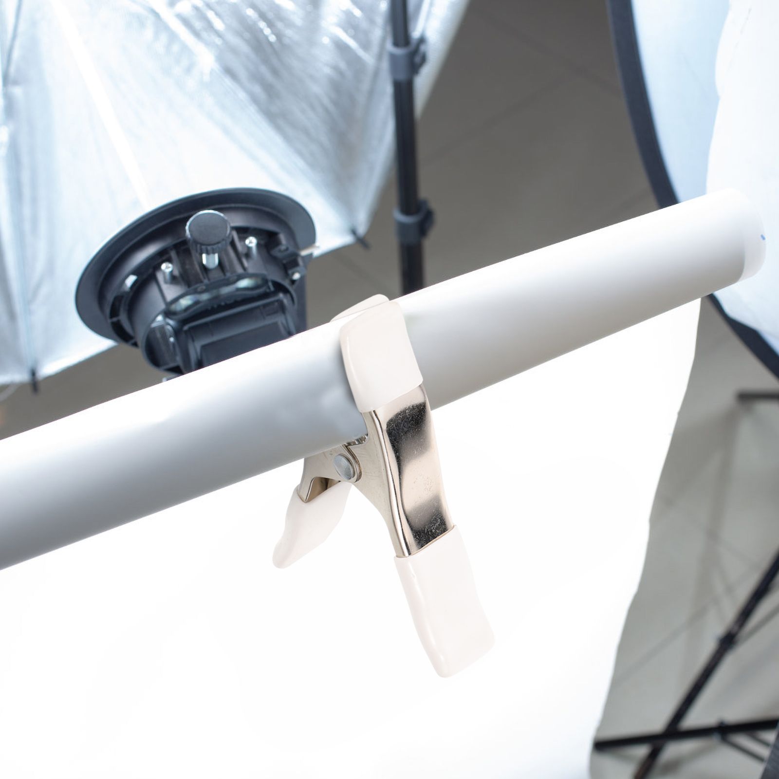 3pcs Spring Clip A shaped Clamps 4 Inch White Heavy Duty PVC Backdrop Stand Clips for Photography HomeDecoration