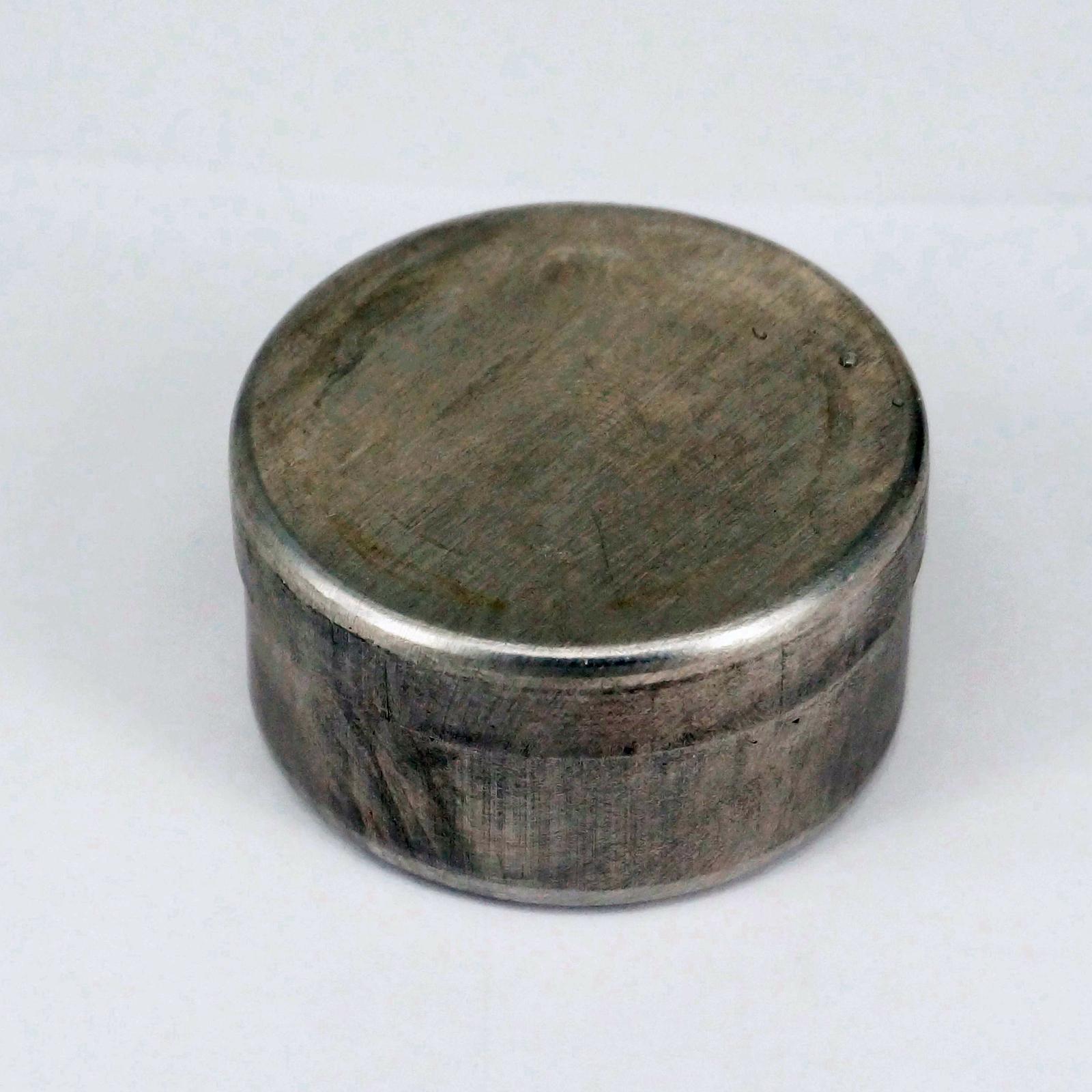 46 x 25mm höjd x diameter laboratoriealuminiumburkar med lock för jordprovtagning