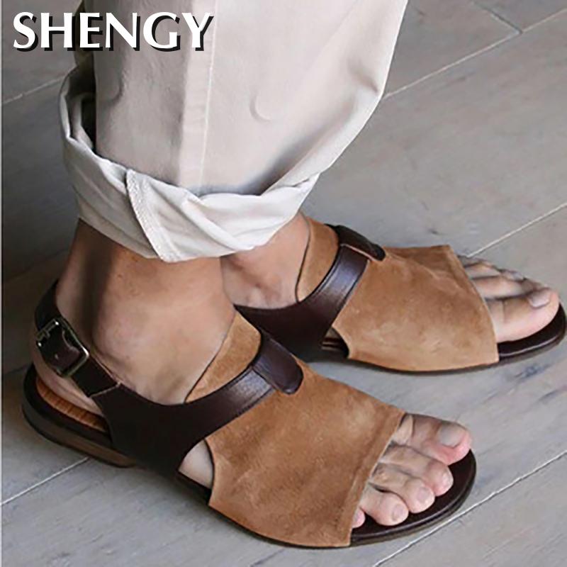 Sandalias romanas informales para hombre, zapatos planos Retro de Punta abierta para playa, sandalias de gladiador con cinturón y hebilla, talla grande, verano,