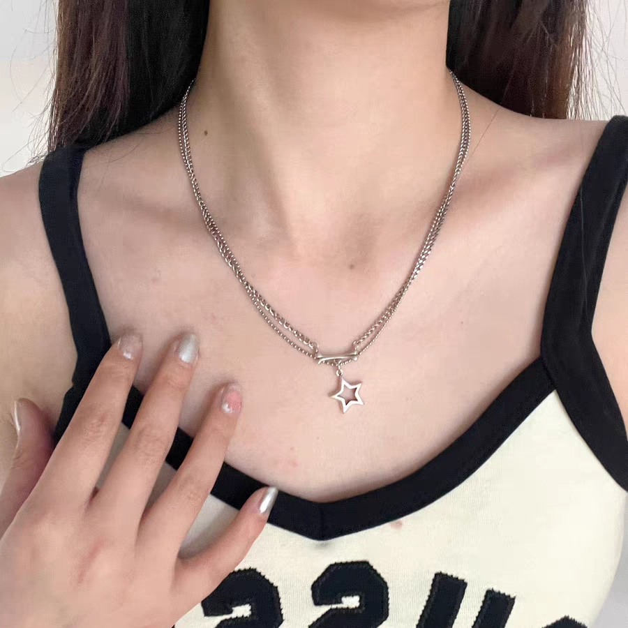 Kpop Goth – collier chaîne avec pendentif étoile couleur argent pour femmes et hommes, Egirl Y2K Cool EMO Punk, bijoux esthétiques Grunge,: Rouge-brun