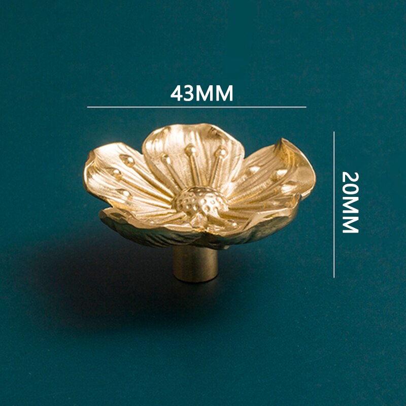 Antique Brass Golden Cabinet Wardrobe Handles Plum Blossom Flower Knobs and Pulls Retro Kitchen Door Handles Furniture Hareware