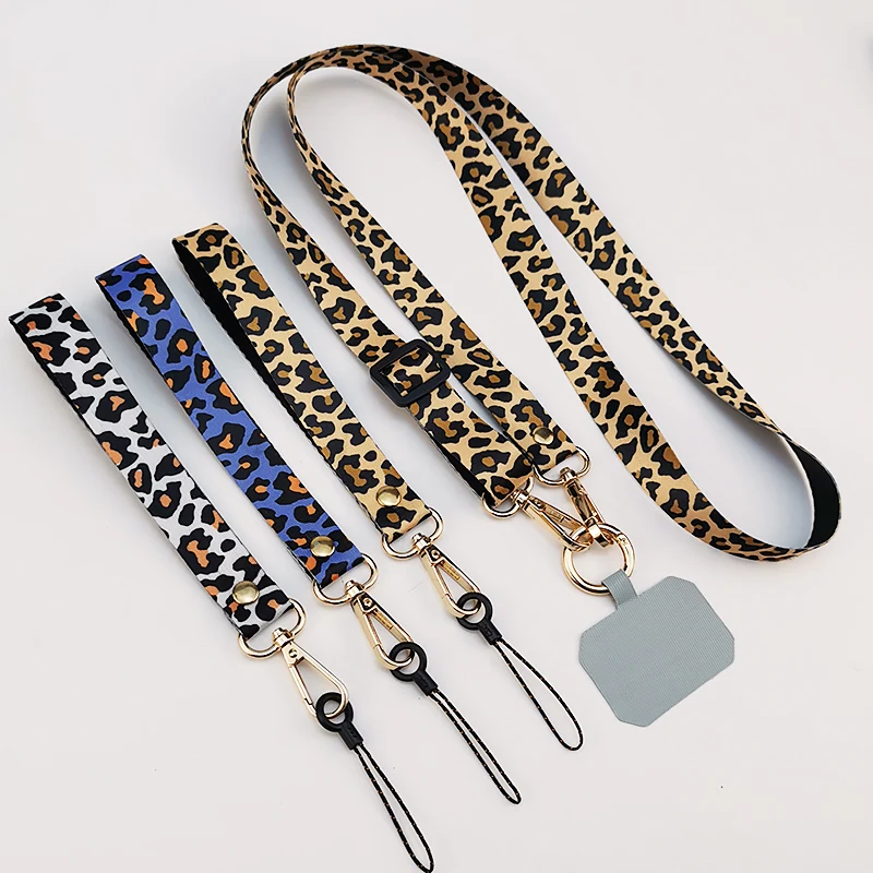 Crossbody luipaardprint op de rug hangende nekketting Verstelbare schouder Brede hanger Anti-verloren sling met clip Mobiele telefoonkoord