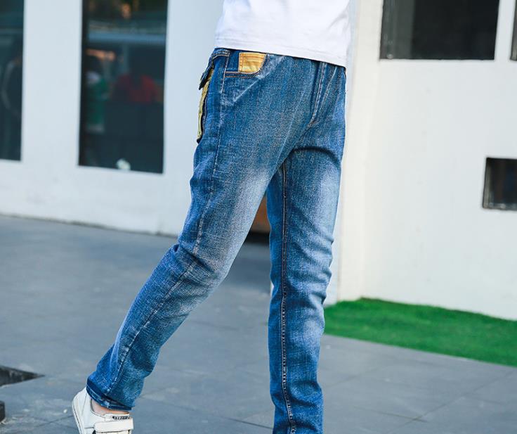 Nuovi jeans da ragazzo pantaloni in denim per bambini pantaloni per bambini in denim stampati con lettere all-match pantaloni per bambini moda autunno