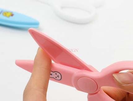 2pcs Plastic scissors special kindergarten baby safety pupils round head does not hurt hands full resin children scissors