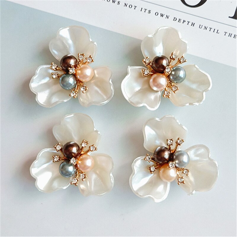 10pcs/ lot Craft Pearl Three-dimensional Flower Buttons Round Cluster Flatback DIY Wedding Embellishment Garment Decoration