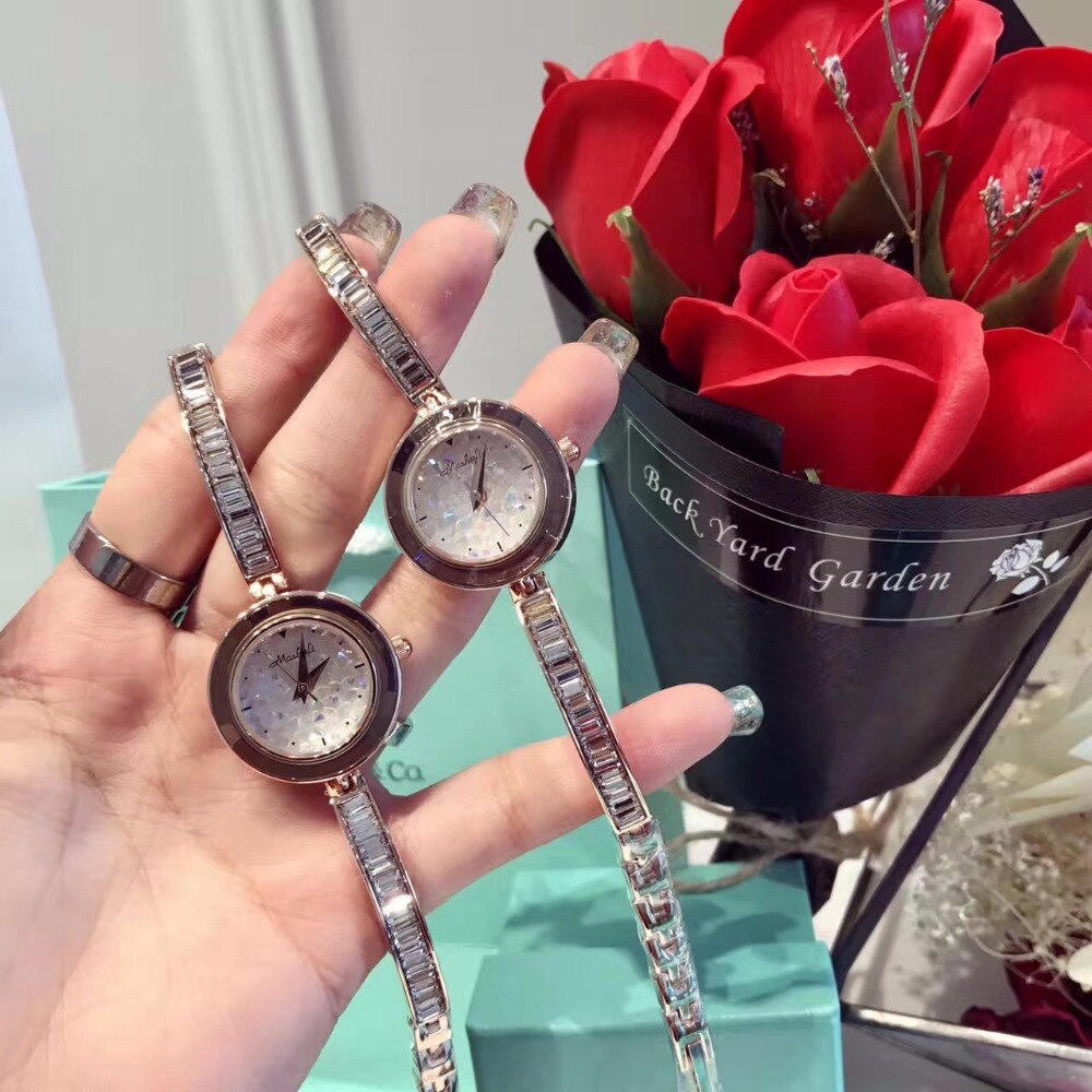 Délicat mignon filles mince Bracelet montres Blingbling cristaux femmes robe d'été Montre-Bracelet Quartz Relogios Montre Femme W111