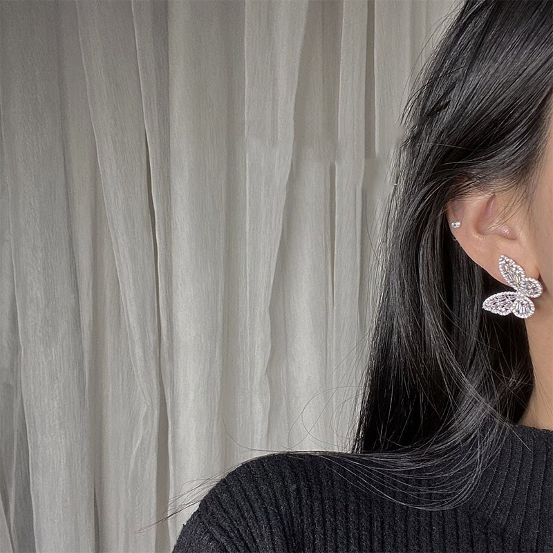 Vogue Trendy White Gold Gorgeous Zirconia Butterfly Stud Earring for Women Temperament Bling Cubic Zircon Feminia Bizuteria