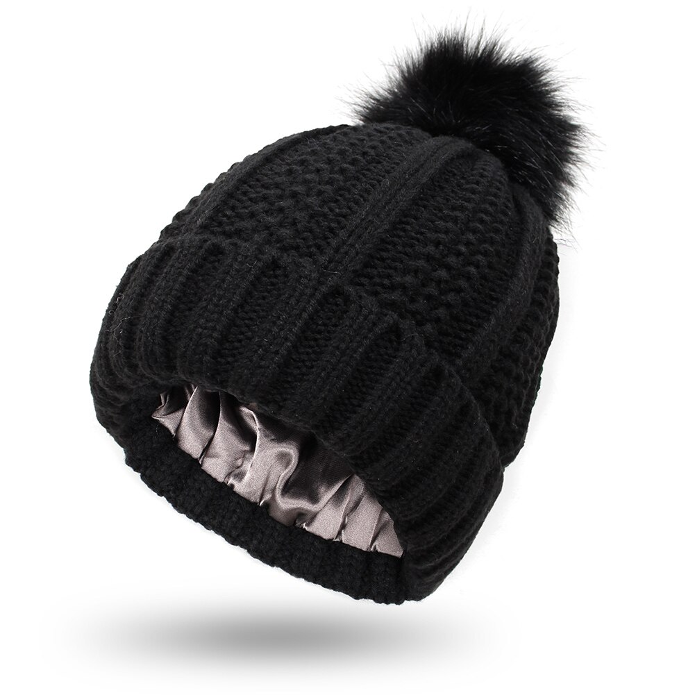 Gorros de satén con forro de seda para mujer, gorros de punto con pompón de piel sintética, para invierno: black