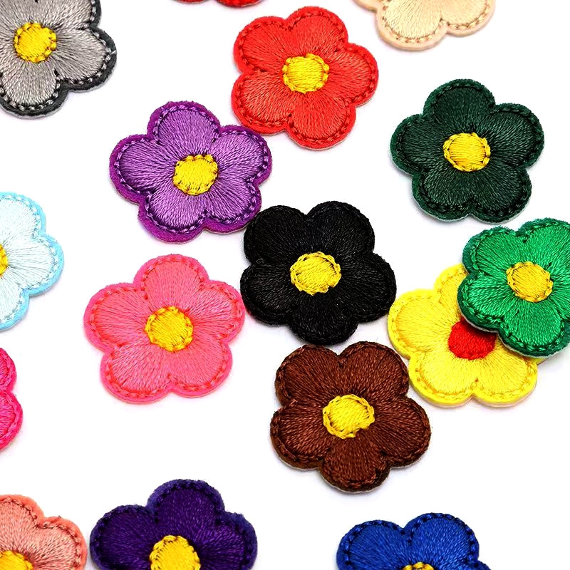 10 unids/lote 2,3 cm parches de flores pequeñas parche bordado hierro en tela apliques insignia para manualidades de costura DIY accesorios de ropa