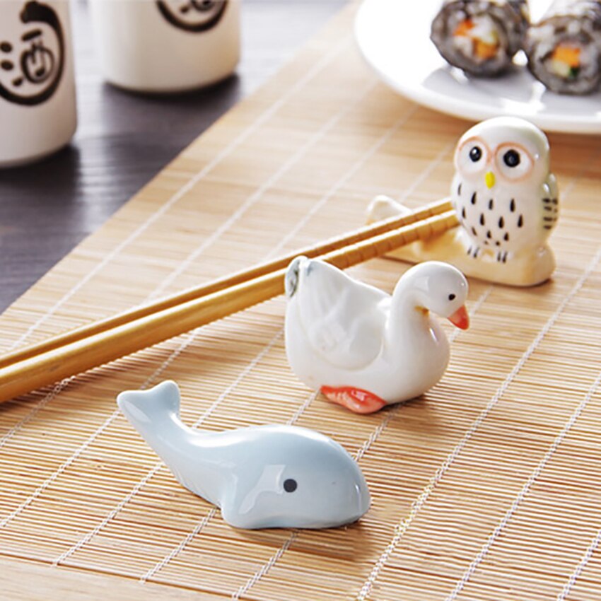 Cute cerámica ganso delfín forma de búho palillo soporte cuchara soporte de almacenamiento de vajilla para palillos de cocina soporte