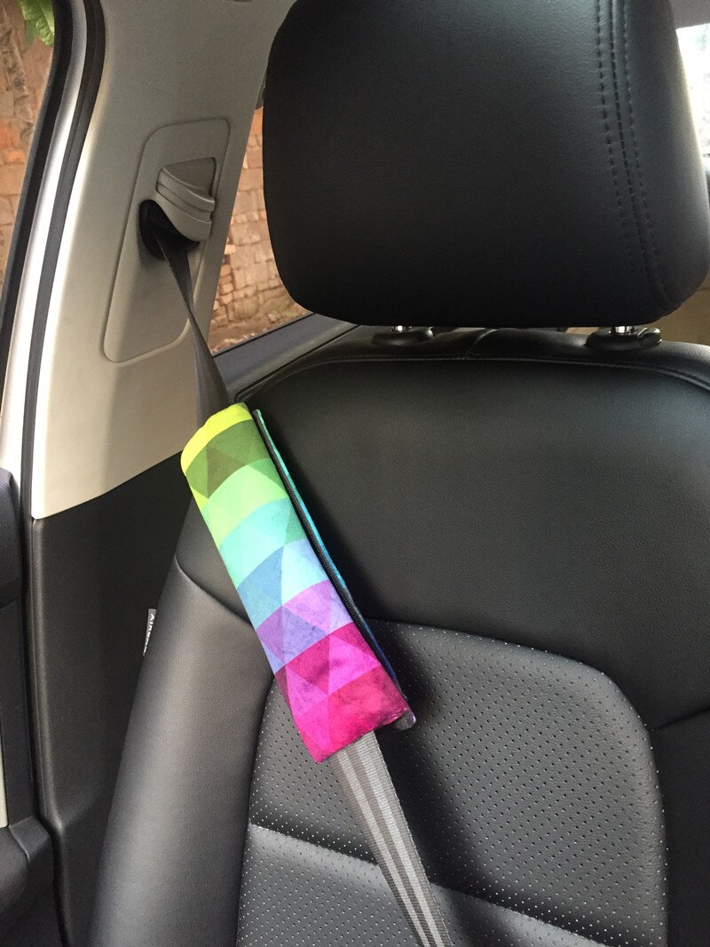 Vrouw Autogordel Cover Kids Autogordel Pad Rainbow Stijl Auto Bekleding Decoratie Wit met Zwart met Geel patroon