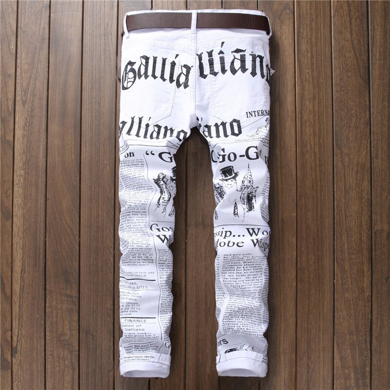 Mænd jeans denim hvid avis print rippet afslappet lige hvid mand stor størrelse bukser