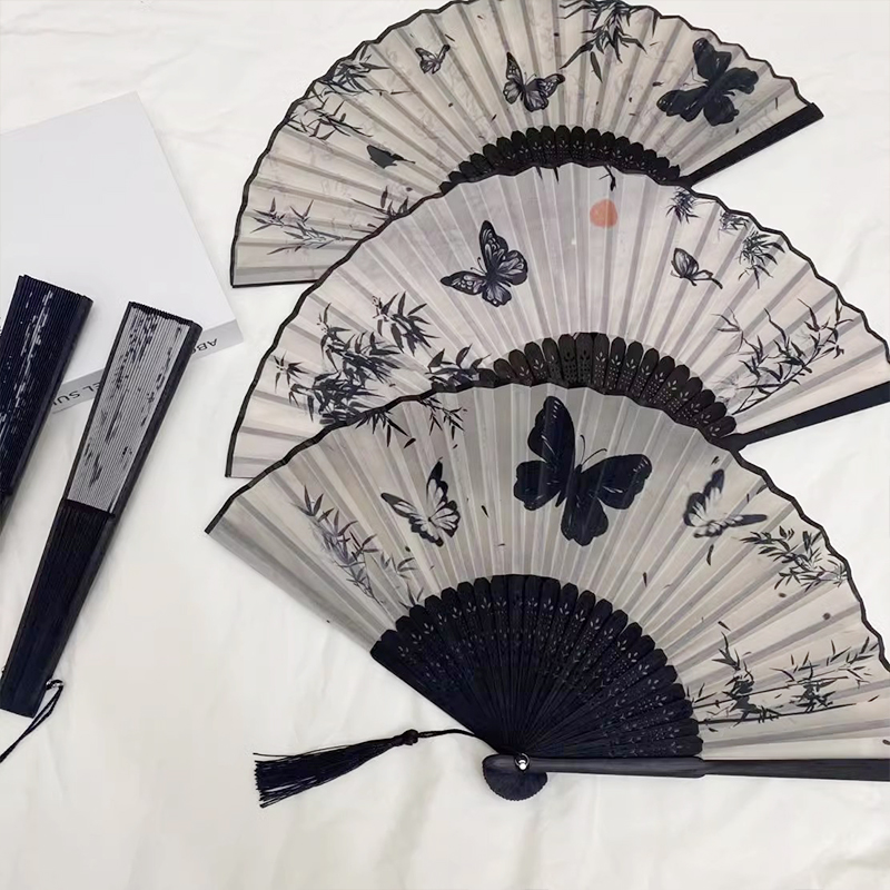 Bamboe opvouwbare ventilator met kwastjes Retro doek Art Craft Fan Chinese stijl Party Dancing Hand Fans Draagbare decoratieve ventilator