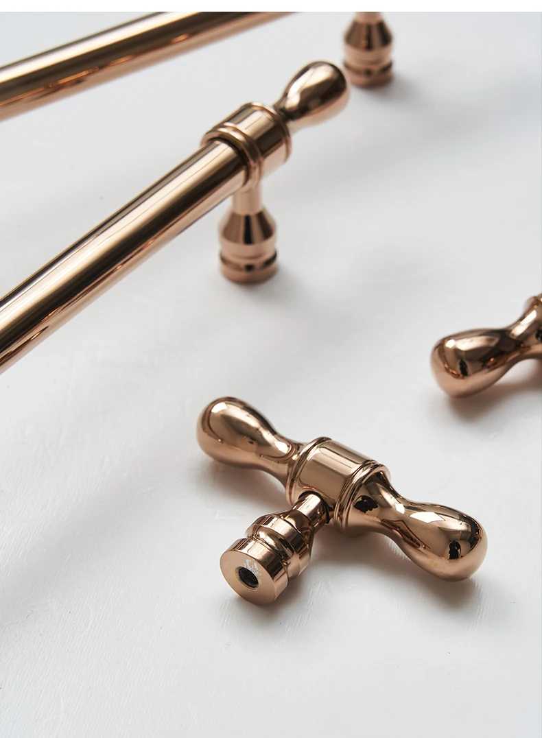 Messing dørhåndtak og knotter til skap, skuffehåndtak i rosegull, vintage kjøkken, langt håndtak, garderobeskap, kommodebeslag
