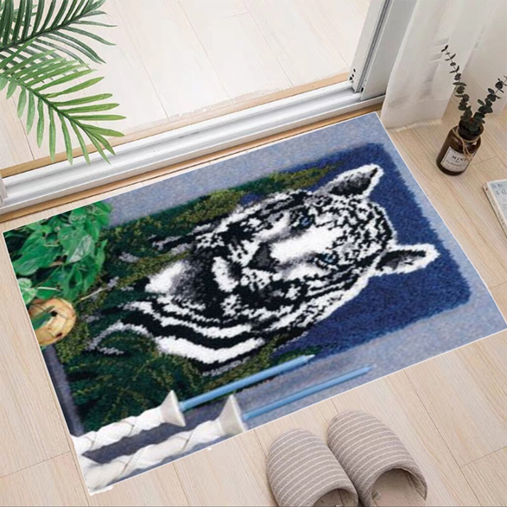 DIY Latch Hook Rug Kits for Kids Beginners Carpet Making Animal Tiger/Wolf/Owl Pattern Hooking Crafts - 85x62cm