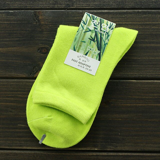 3 Pairs/Lot Women Bamboo Fiber Crew Socks Female Spring Autumn Soft Breathable Solid Candy Color Polka Dot Casual Socks: Solid color- green