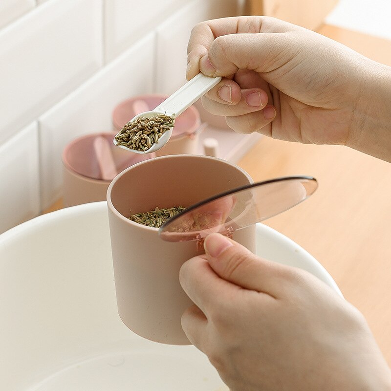 Seasoning Box Kitchen Combined Seasoning Tank Round Plastic Salt Tank Seasoning Box Set Seasoning Box