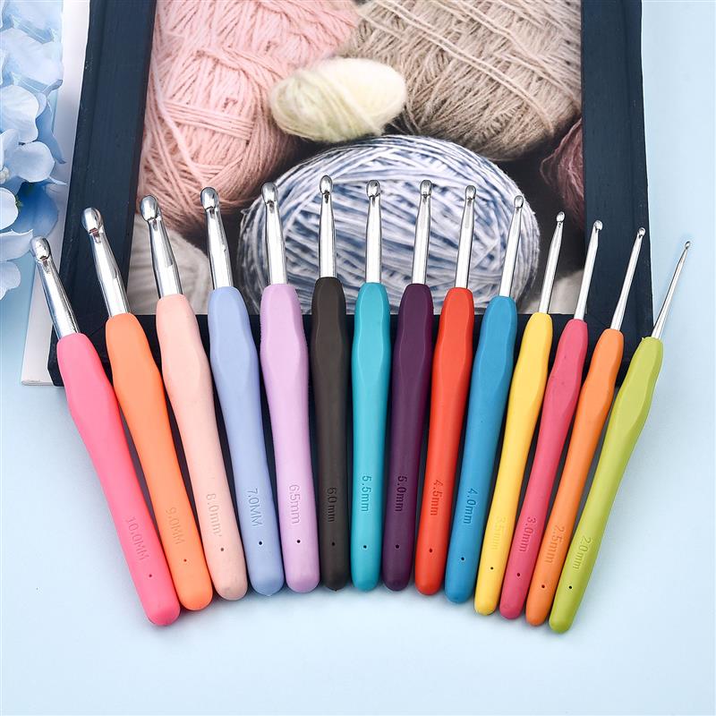 2-10mm Rubber Handle Crochet Hooks Needles Grip Ergonomic Handle Knit Weave Craft Yarn Sewing Tools Crochet Knitting Needles