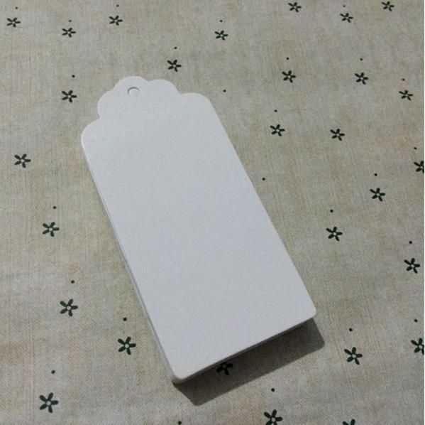 Lot de 9.5*4.5cm grandes étiquettes vintage vierges marron en papier kraft pour vêtements, accessoires de décoration, étiquette volante avec corde de chanvre, 200 pièces/lot: Blanc