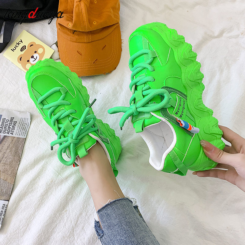 Kvinna löparskor ökar 6cm ins högklackade sneakers kvinnor höjd plattform andas sport pappa skor tjejer