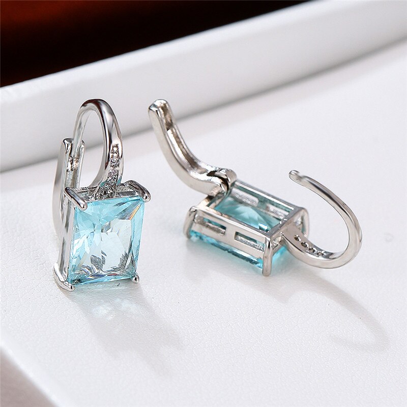 Trendy kvindelige blå zirconia sten øreringe charme lille klip øreringe til kvinder minimalistiske regnbue firkantede bryllup øreringe: Sølv vandblå