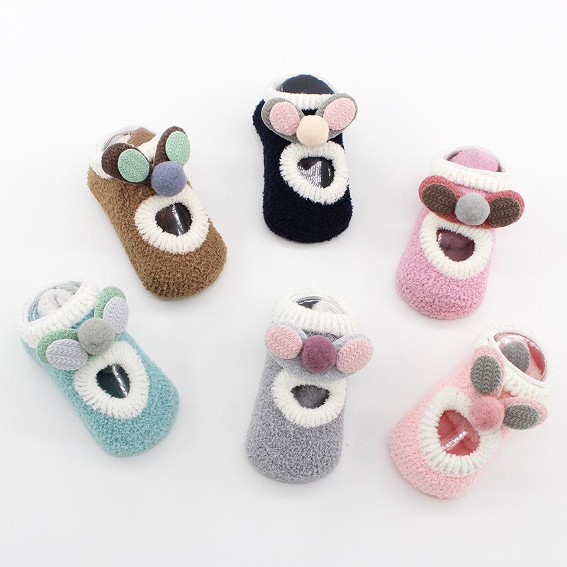 Doux dessin animé -né bébé chaussettes pour garçon fille corail velours bébé chaussettes hiver anti-dérapant tapis chaussettes infantile chaussettes