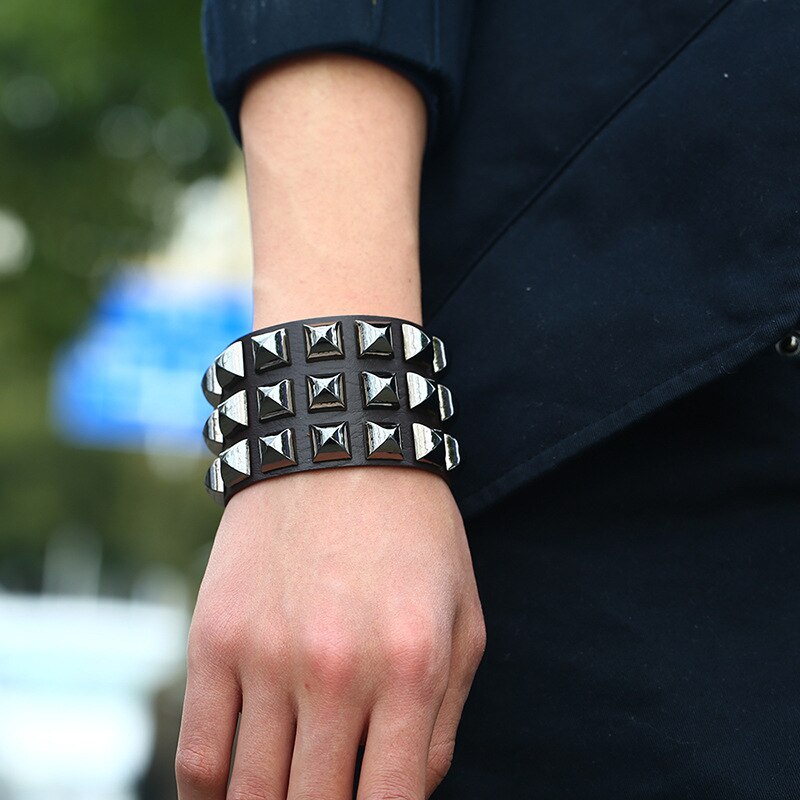 D&amp;d sort nitte bred læder wrap armbånd smykker rock punk flerlags armbånd til kvinder mænd armbånd armbånd