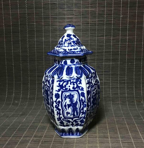 China Jingdezhen town blauw en wit porselein vaas