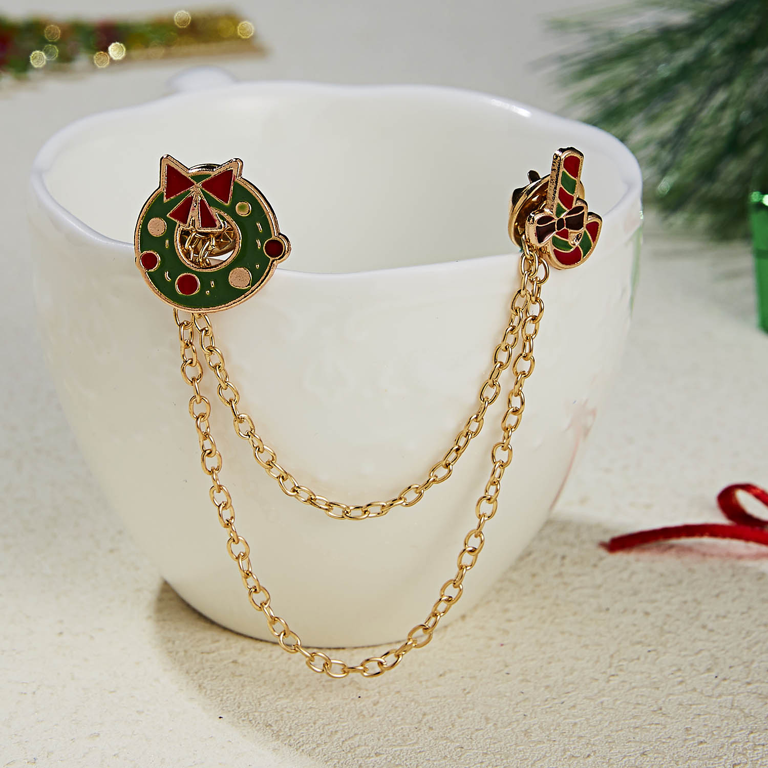 Weihnachten Brosche Stifte Santa Claus Weihnachten Baum Quaste Perle Anhänger Brosche Elch Glocken Glocken Schneemann Glocken Schneeflocke Weihnachten Brosche