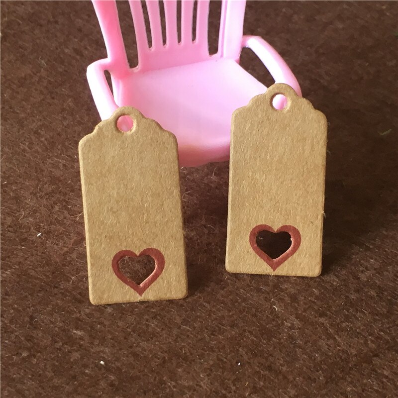 Etiquetas colgantes de papel Kraft hechas a mano para , cumpleaños, boda, zapatos con forma de corazón, calcomanías huecas, 4x2cm, 50 unids/lote