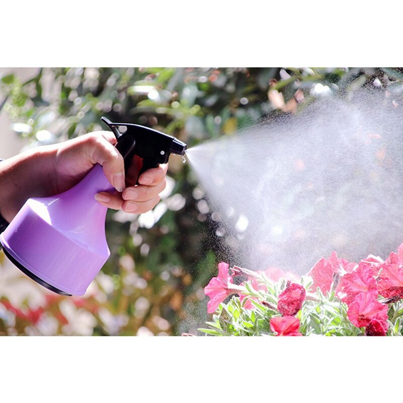 2 Pieces Spray Bottles Empty Plastic Bottles Trigger Spray Bottles for Cleaning, Gardening, Feeding, 600Ml